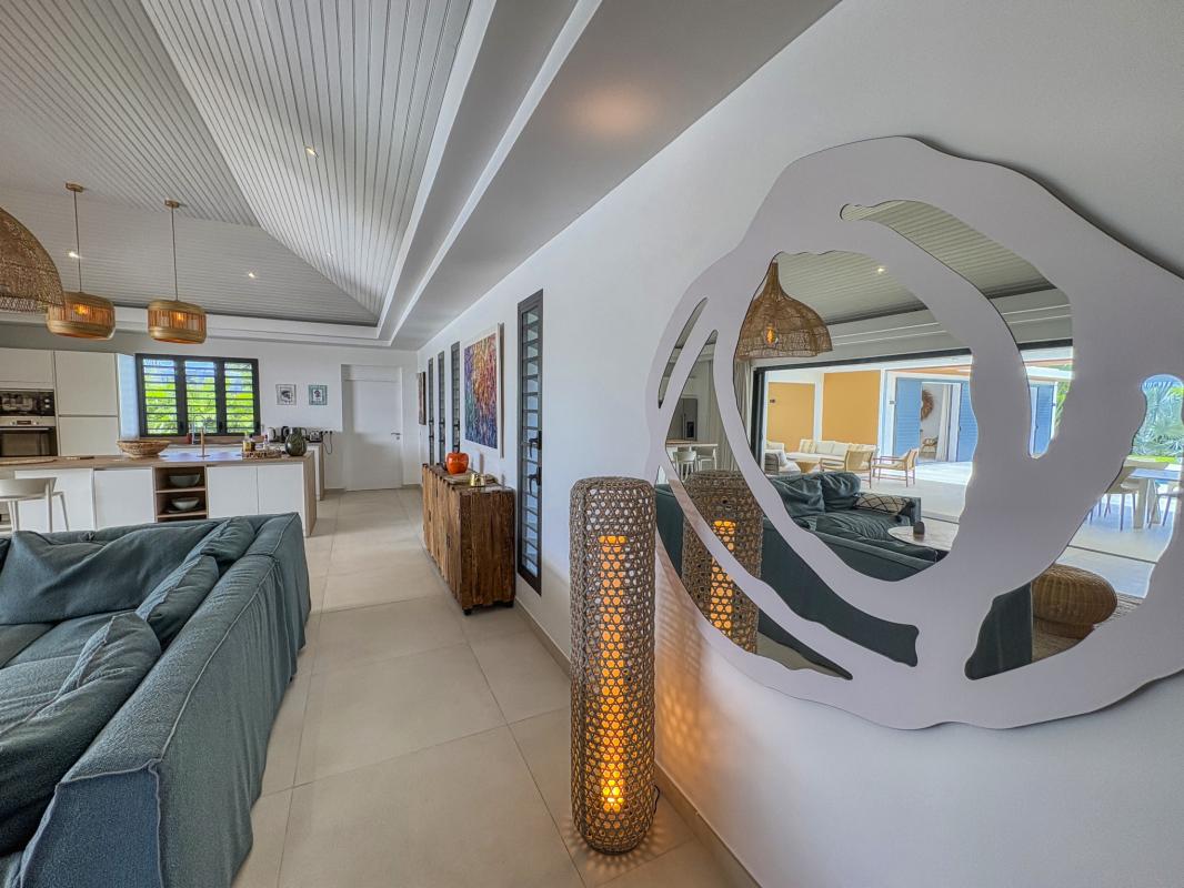 18.Location villa piscine Saint François Guadeloupe_Pièce à vivre